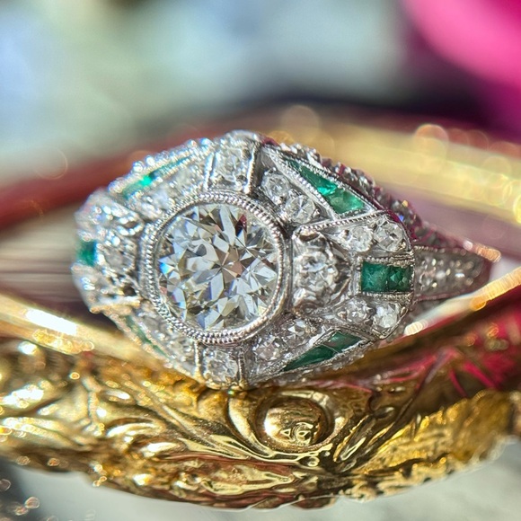 Art Deco Platinum Diamond Emerald Engagement Ring - Picture 6 of 17